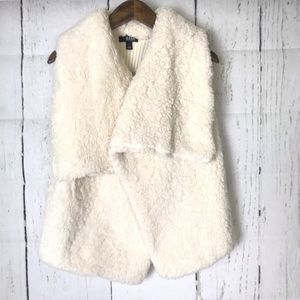 a.n.a A New Aproch sleeveless sweater furry vest